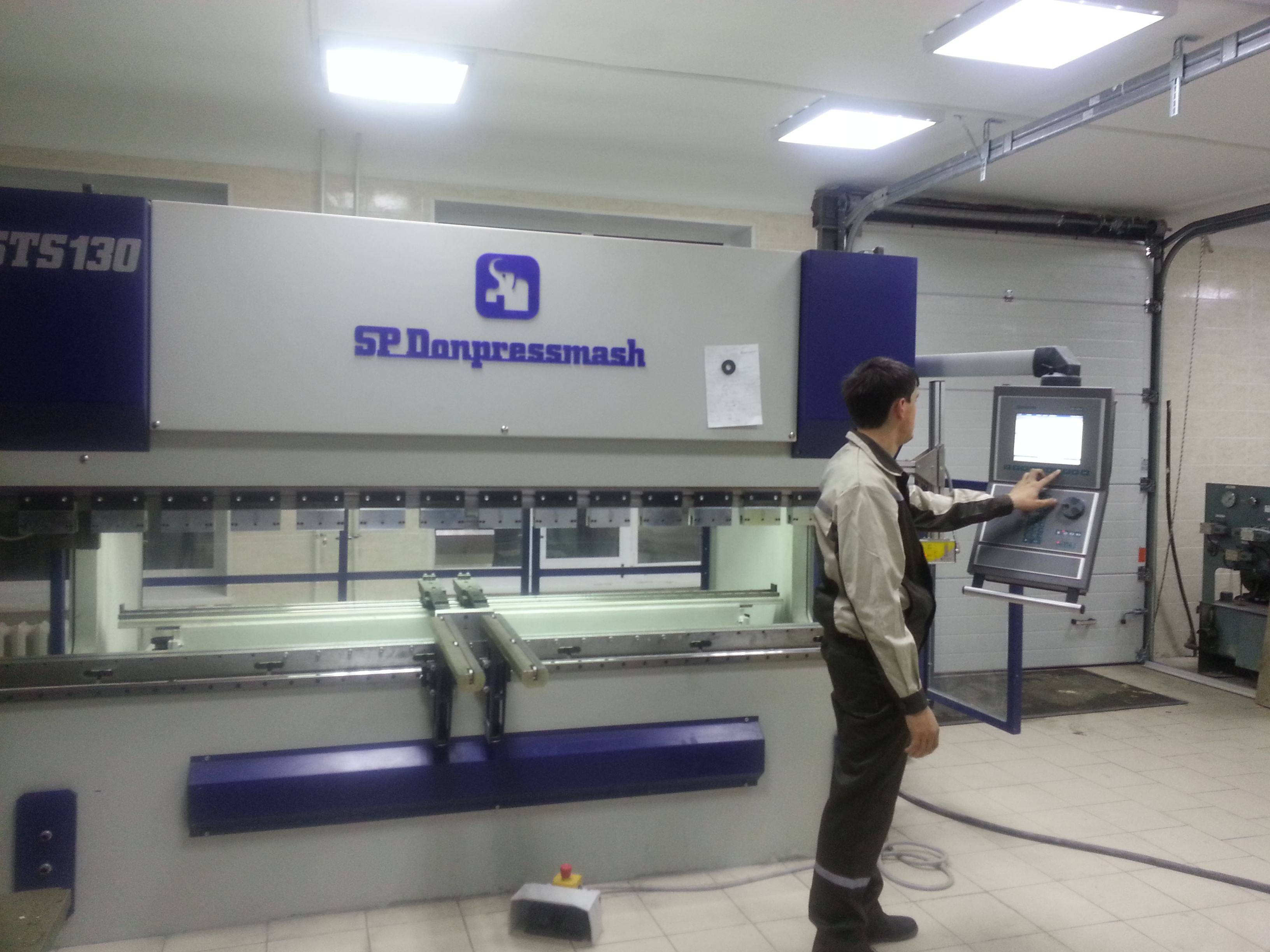 Листогибочный пресс с ЧПУ