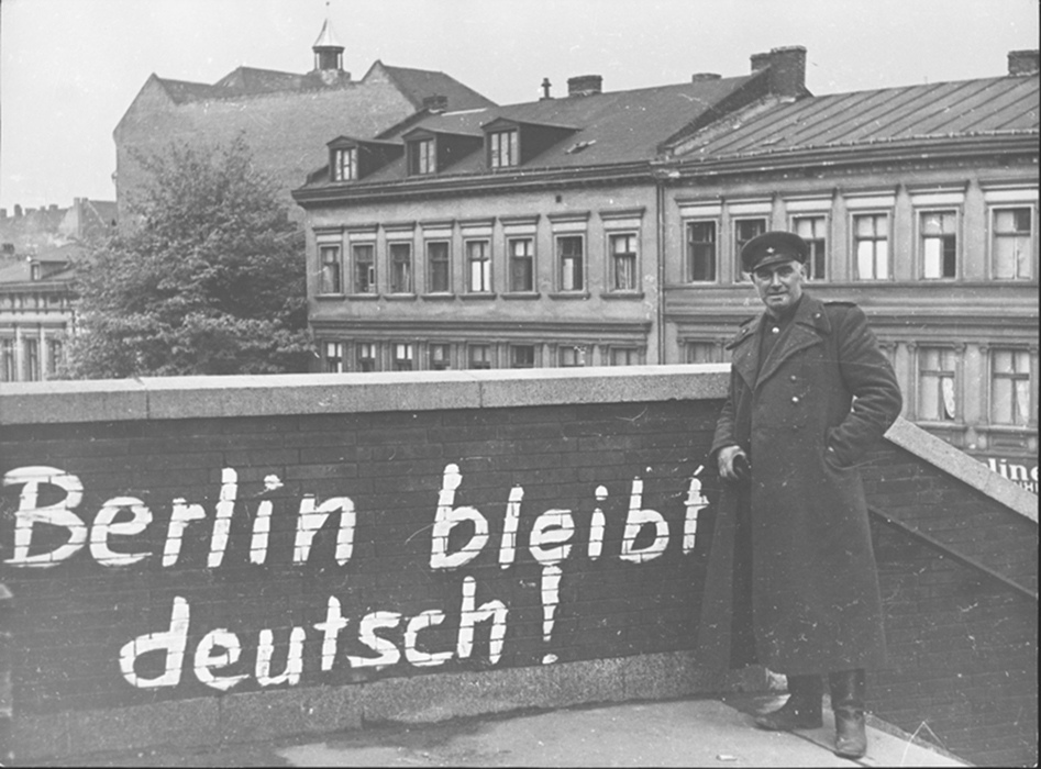 На фото майор С.Л. Рогачевский Автор фото Фаминский Валерий Всеволодович