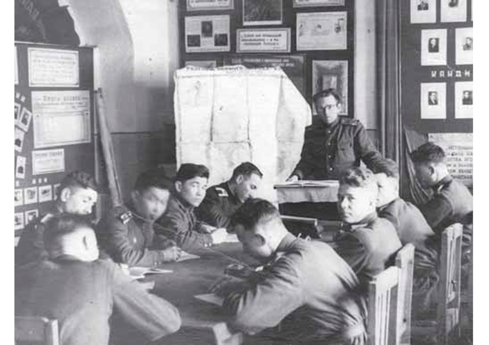 Курсанты военно-медицинского