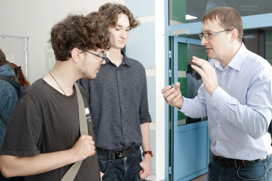 �������� ���������� ����� � ���� ������ � ������������� �������: � ����� ��������� 6-� ����� ��������� ����