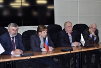 �������� ����� ��������� ���� � ���� �����������